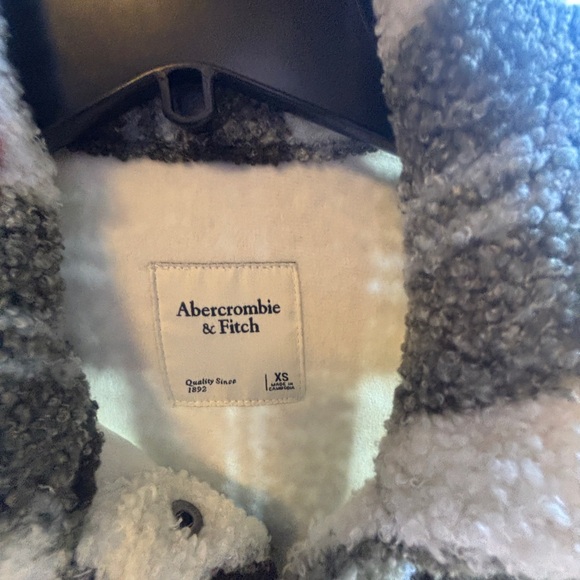 Abercrombie Plaid Sherpa Shirt Jacket - Picture 4 of 4